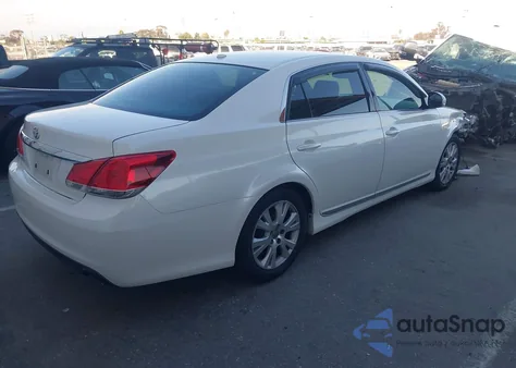 2011 Toyota Avalon z USA, uszkodzony, nr VIN 4T1BK3DB8BU372998